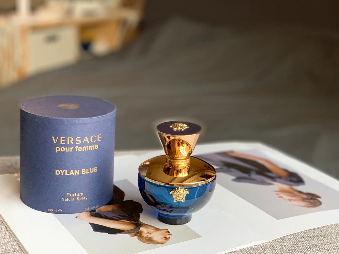 VERSACE Pour Femme Dylan Blue