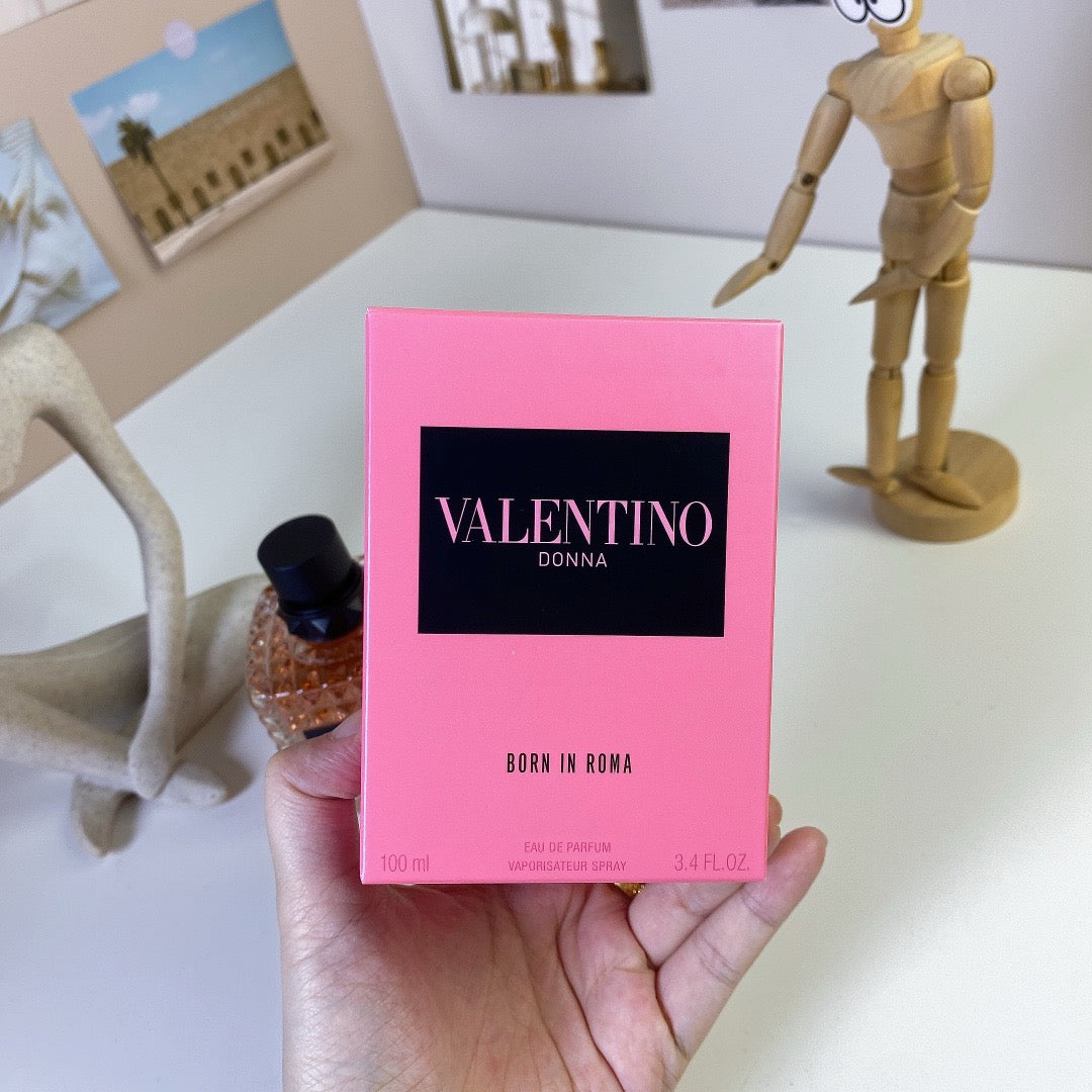 VALENTINO DONNA Born In Roma