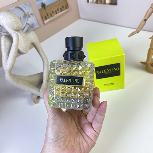 VALENTINO DONNA Born In Roma Yellow Dream